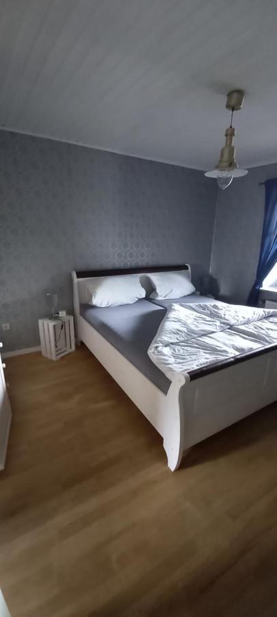 Fewo Am Marktplatz Zerf Экстерьер фото